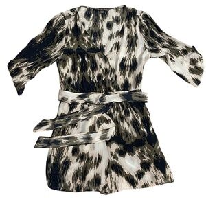 Charlie Jade Medium 100% Silk Brown Tan Side Zip Jumper Pockets Stunning